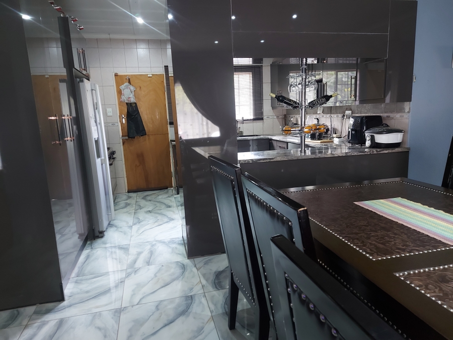 3 Bedroom Property for Sale in Oos Einde North West